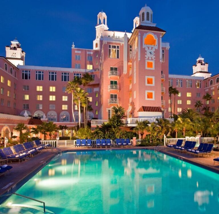 Don CeSar at Night