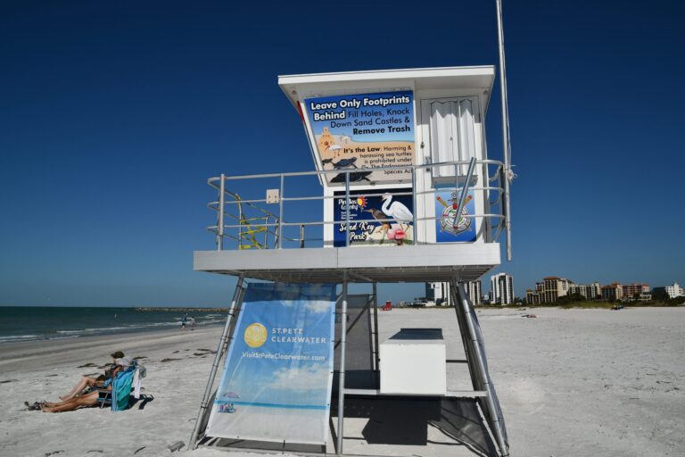 sand key park life guard stand